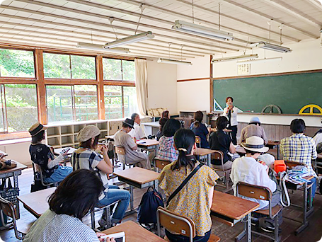 旧田山小学校での写真講座