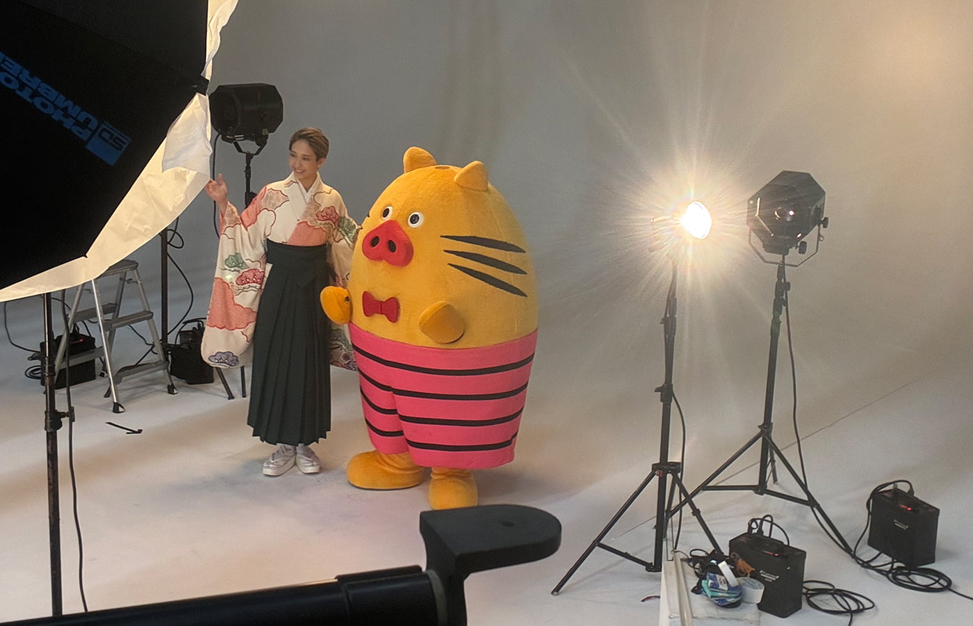 阪急交通社イメージキャラクター 宝塚歌劇団 宙組の桜木みなとさんと、『トラピックス倶楽部』表紙撮影を行いました！